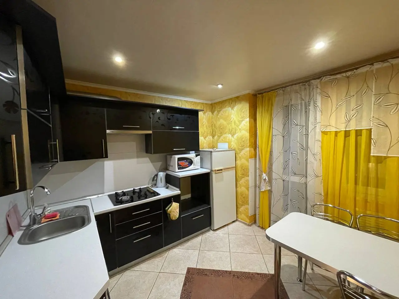 Interior of apartment for daily rent, Zhlobin, mkd Lebedyovka - Yug 38