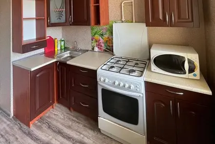 Двухкомнатная квартира на сутки в Бобруйск, ул. Урицкого 137